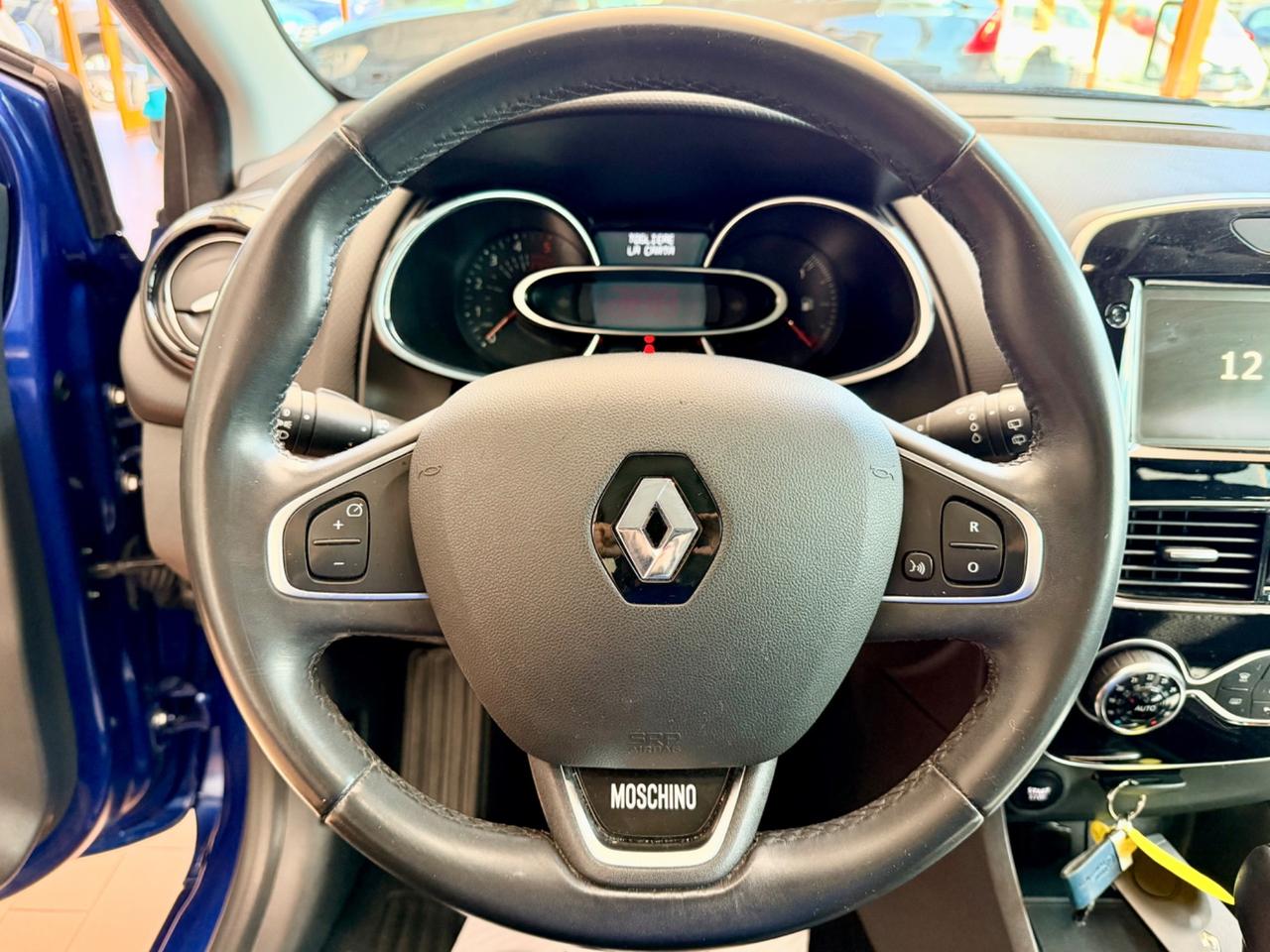 Renault Clio 1.5dCi 90cv Automatico Moschino E6