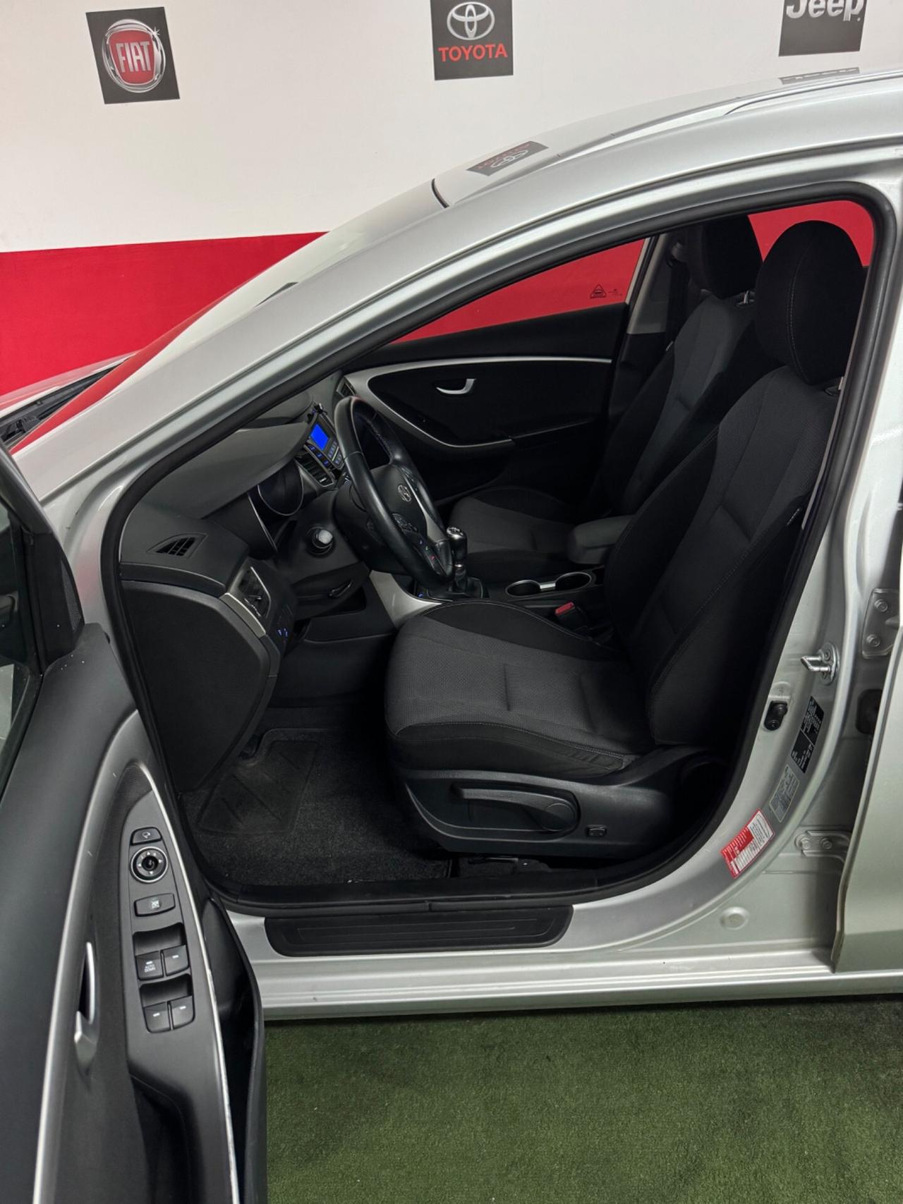 Hyundai i30 1.6 CRDi 5p. FULL LED 130000 Chilometri