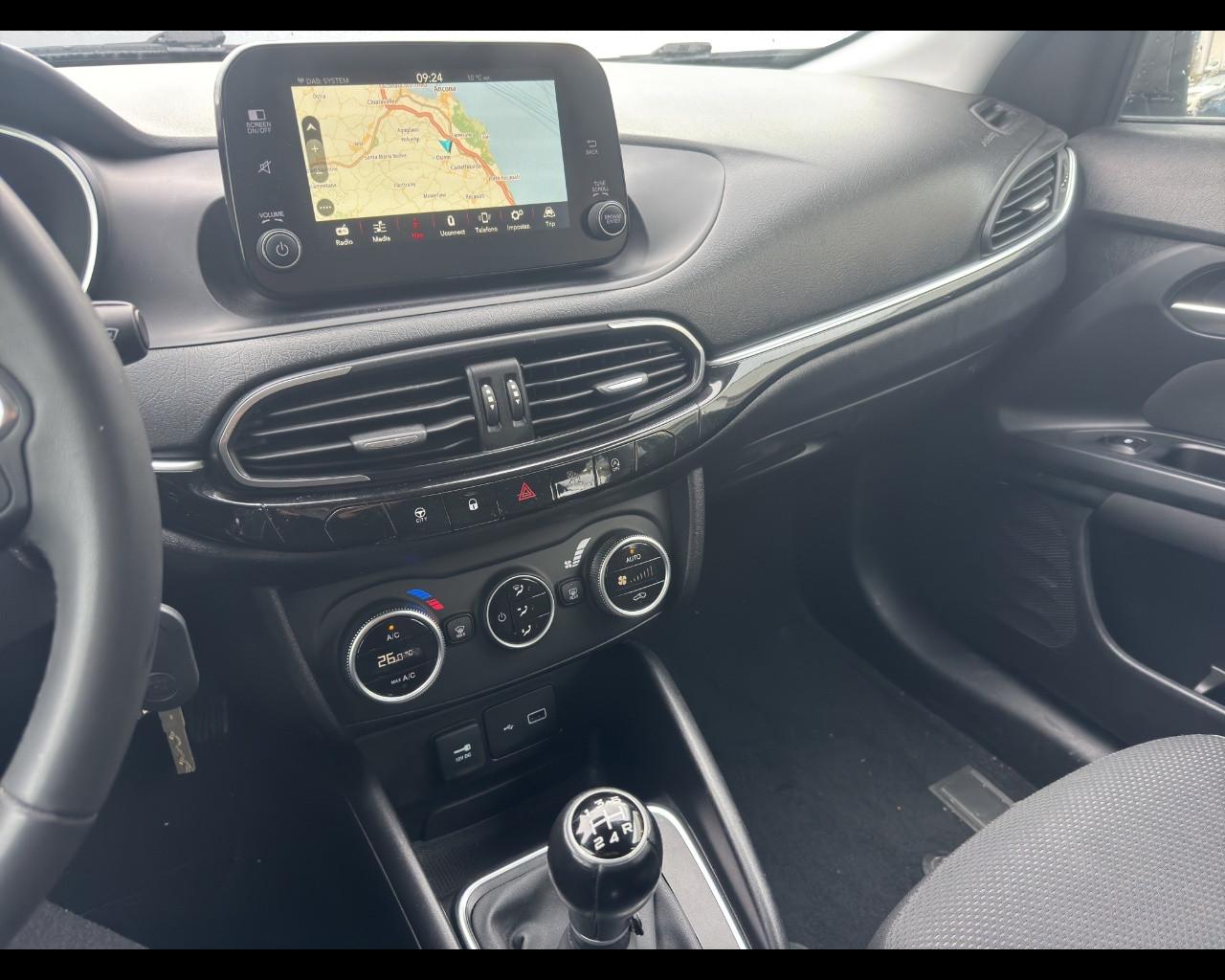 FIAT Tipo (2015-->) - Tipo 1.3 Mjt S&S SW Business