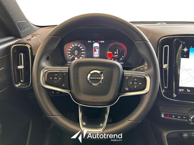 Volvo XC40 Recharge T4 129+82 CV Plug-In Hybrid Automatica Recharge Plus Dark
