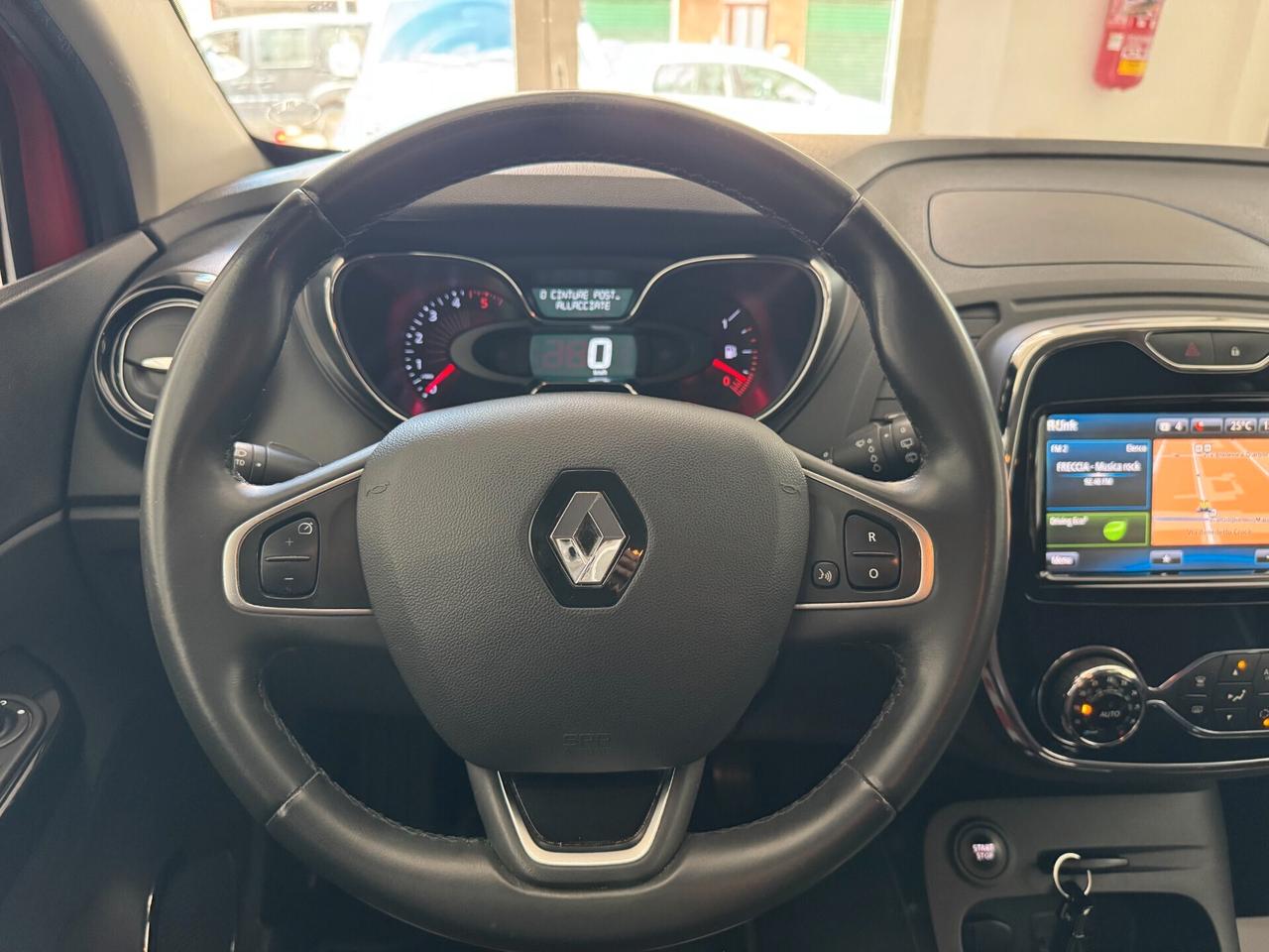 Renault Captur 1.500cc diesel/ 110cv/ 2017 / Pronta consegna