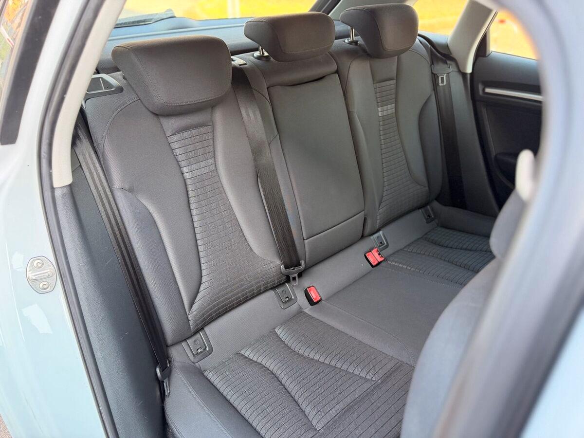 Audi A3 2.0 tdi Ambition 150cv s-tronic E6