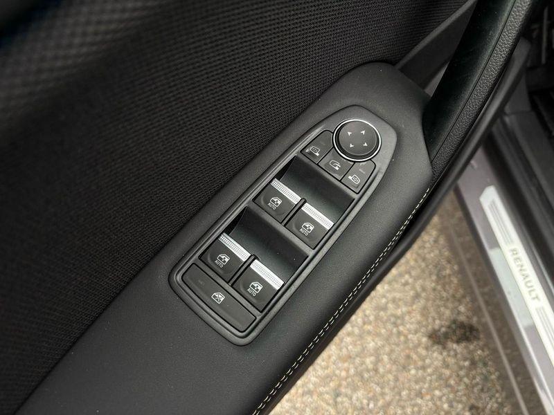Renault Symbioz iconic full hybrid E-Tech 145