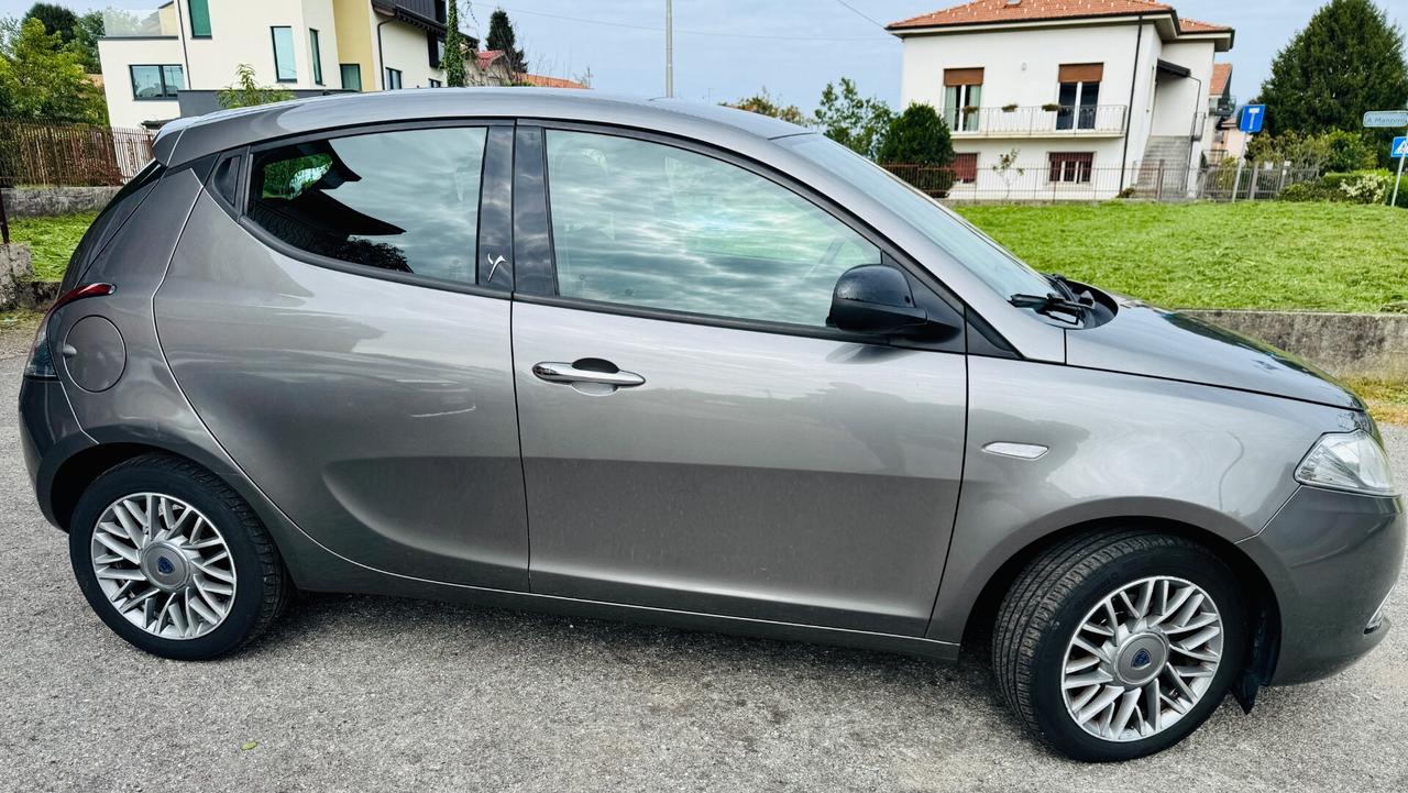 Lancia Ypsilon 1.2 69 CV 5 porte S&S Platinum!!!!!!!!!