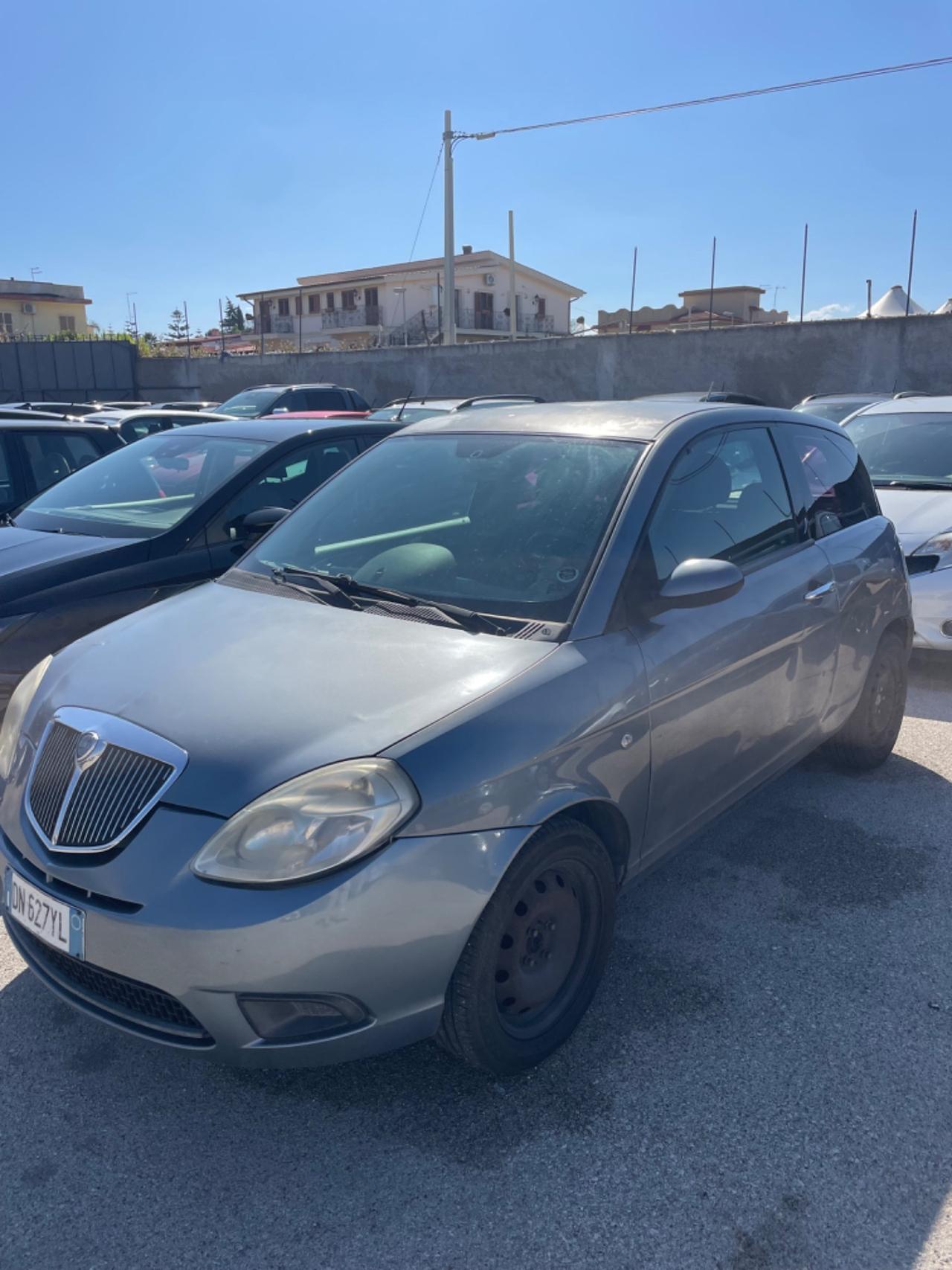 Lancia Ypsilon 1.2 Argento