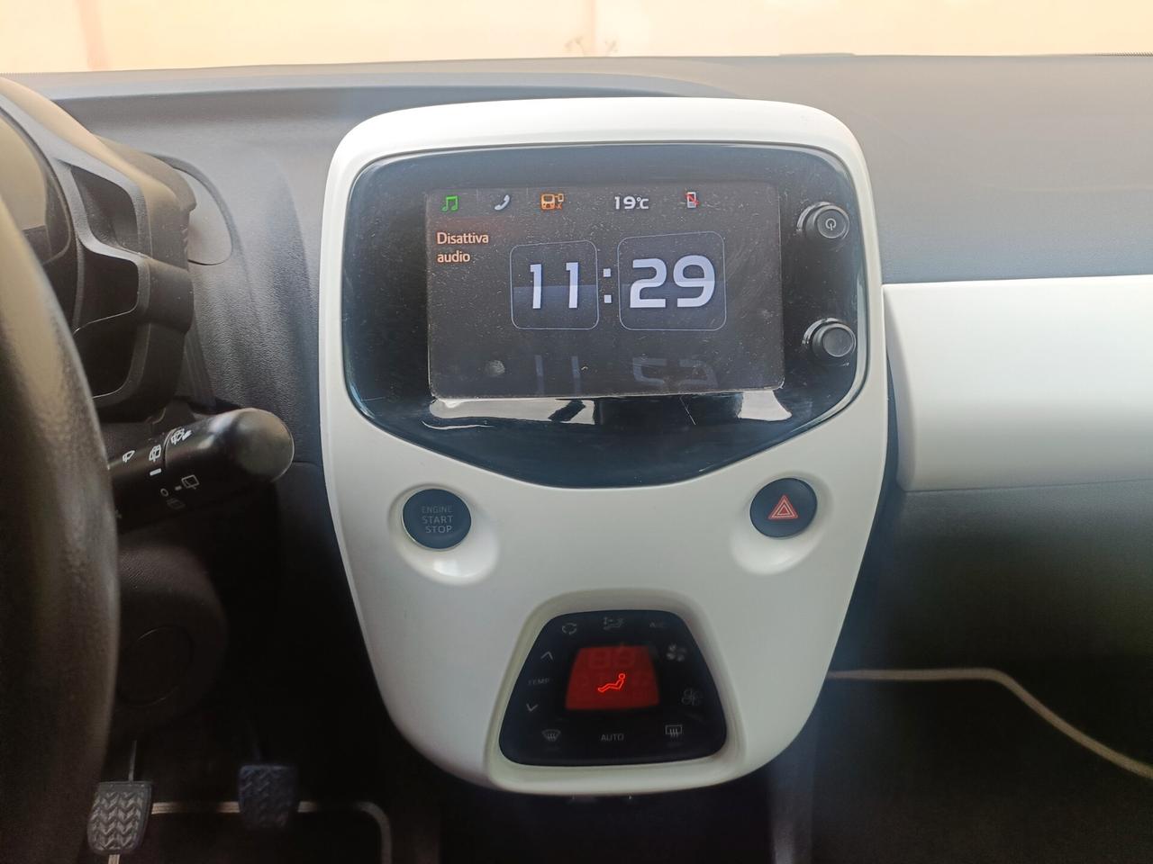 Peugeot 108 VTi 68 5 porte Roland Garros TOP!
