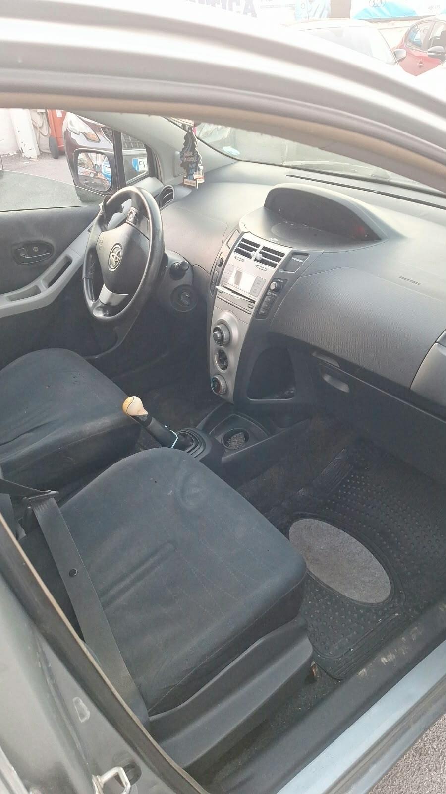 Toyota Yaris 1.4 D-4D 5 porte Sol