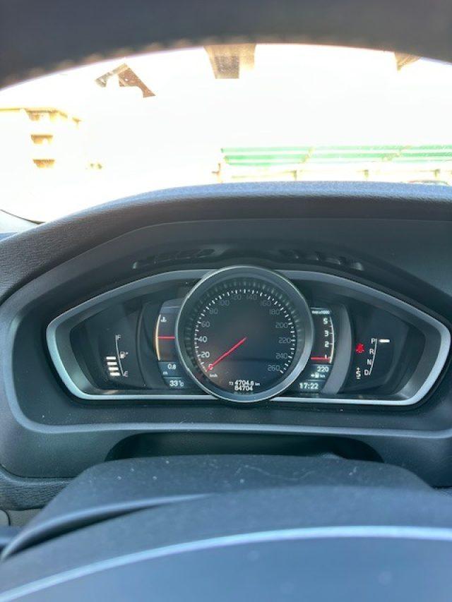 VOLVO V40 D3 Geartronic Momentum