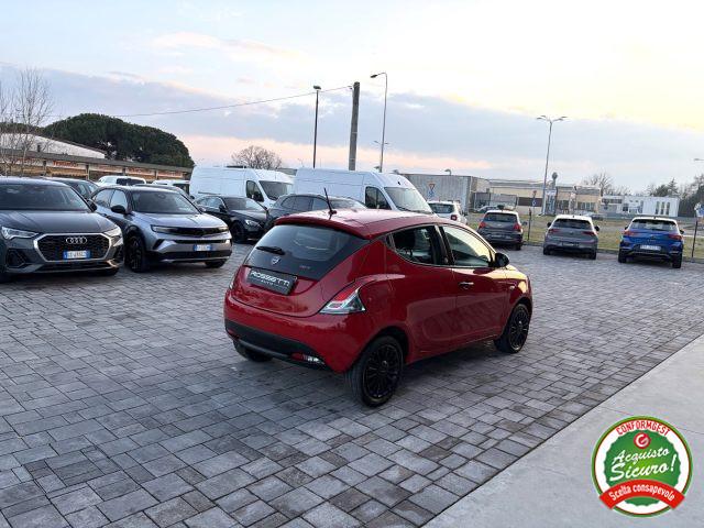 LANCIA Ypsilon 1.0 Hybrid Ecochic ANCHE PER NEOPATENTATI