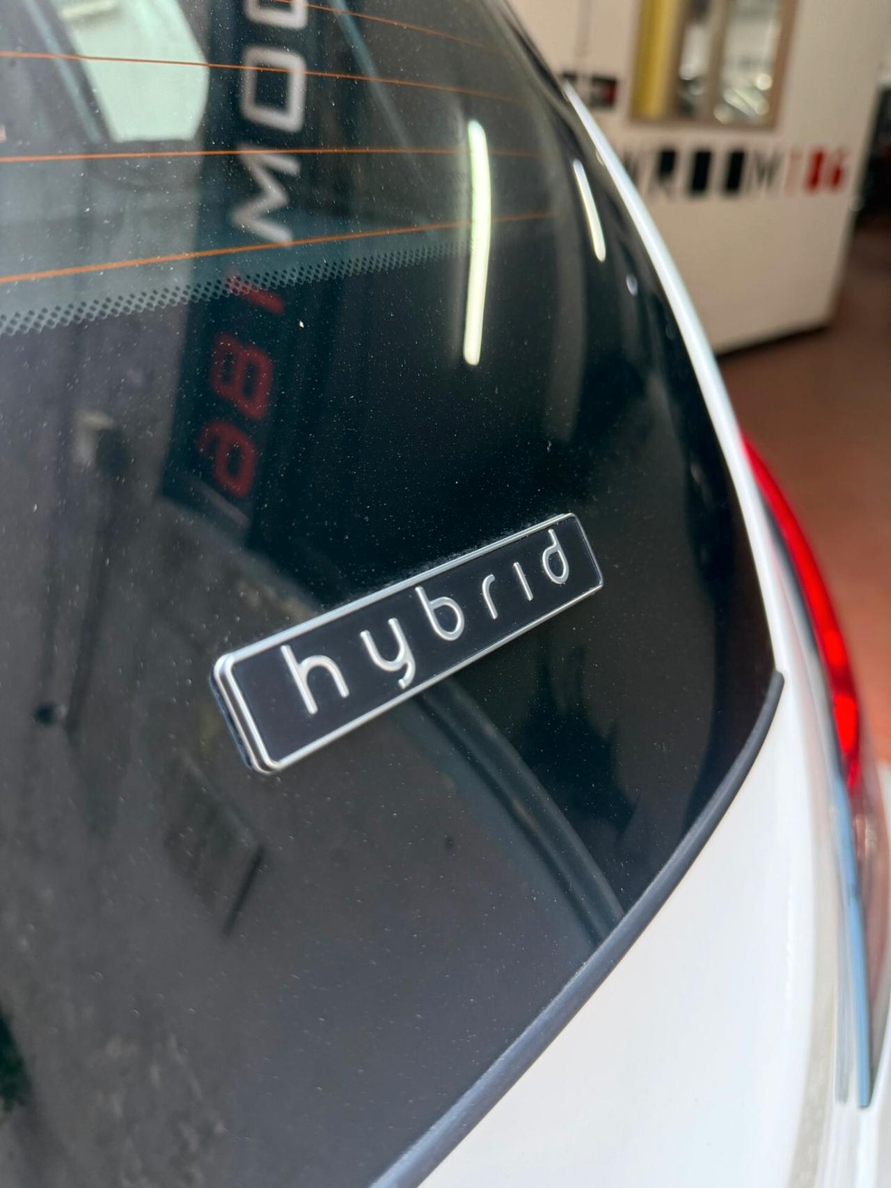 Lancia Ypsilon 1.0 FireFly 5 porte S&S Hybrid Ecochic Silver