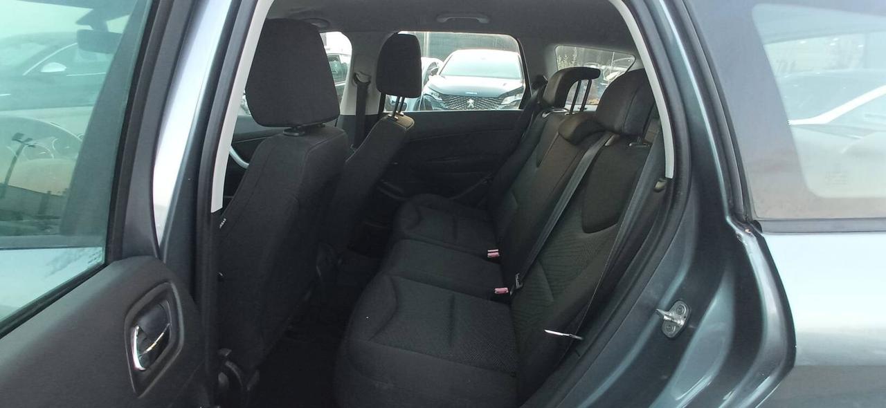 Peugeot 308 1.6 HDi 93CV