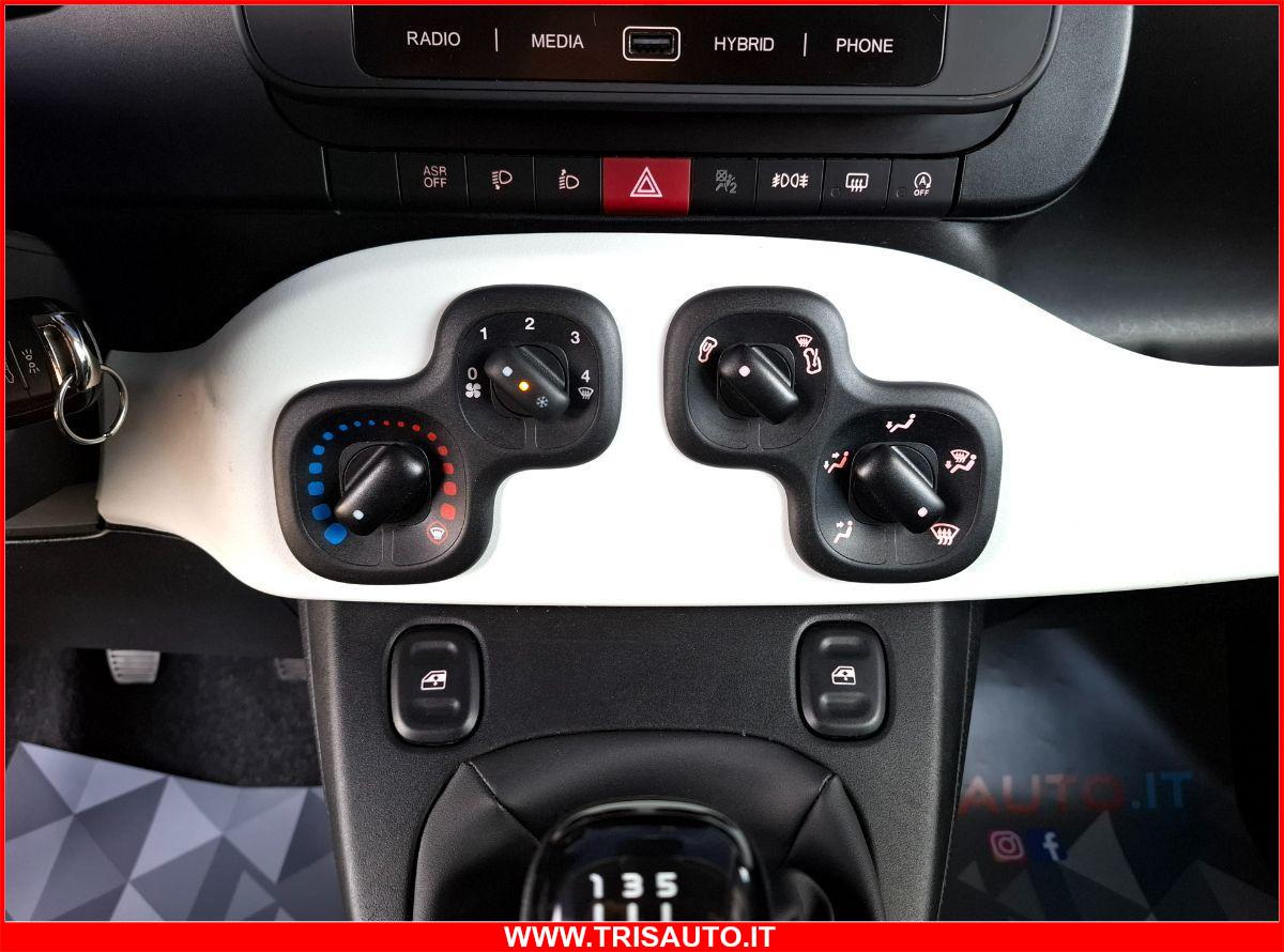 FIAT Panda 1.0 Hybrid Pandina NEOPATENTATI