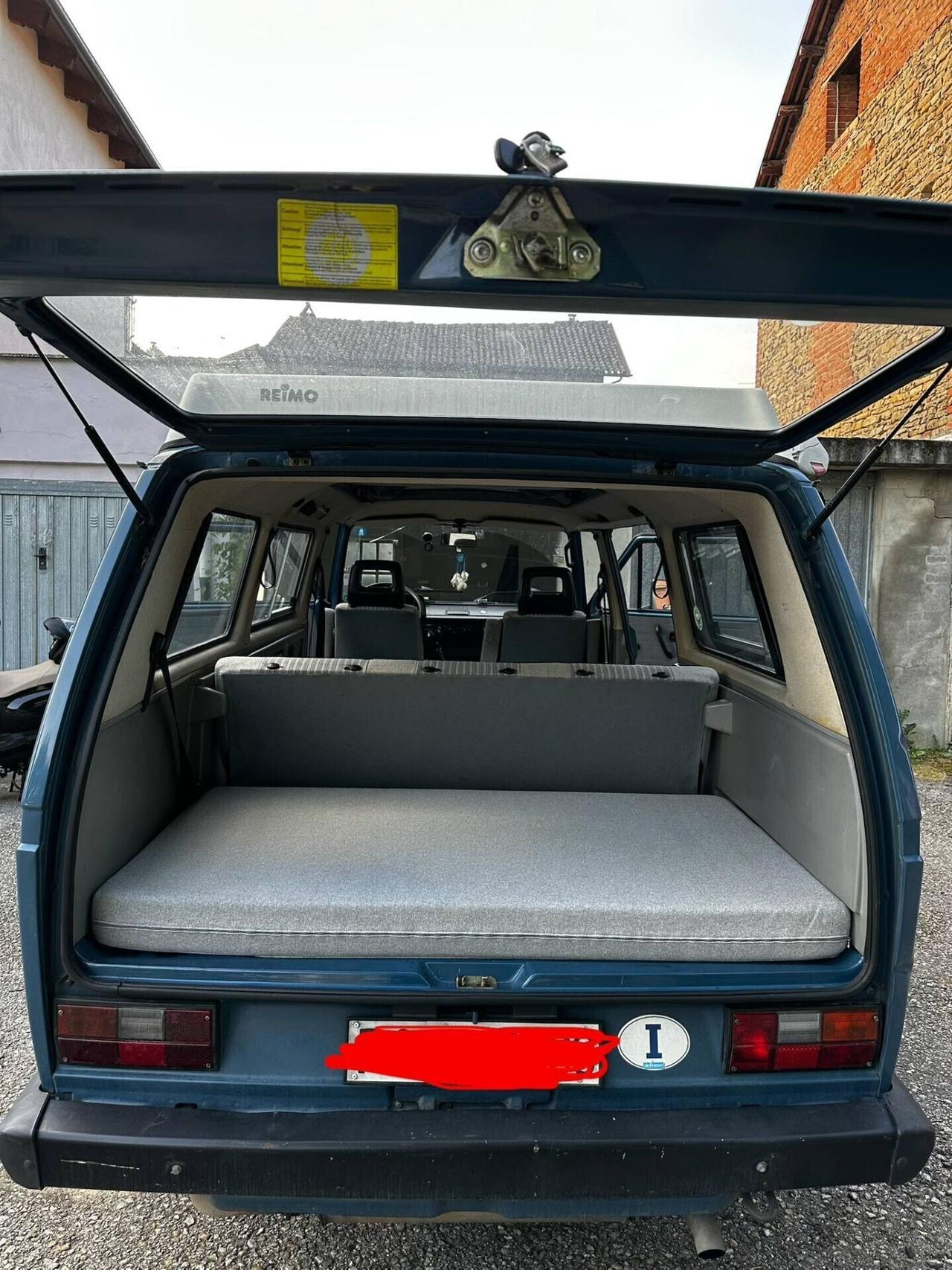 Volkswagen T3 MULTIVAN - 6 POSTI