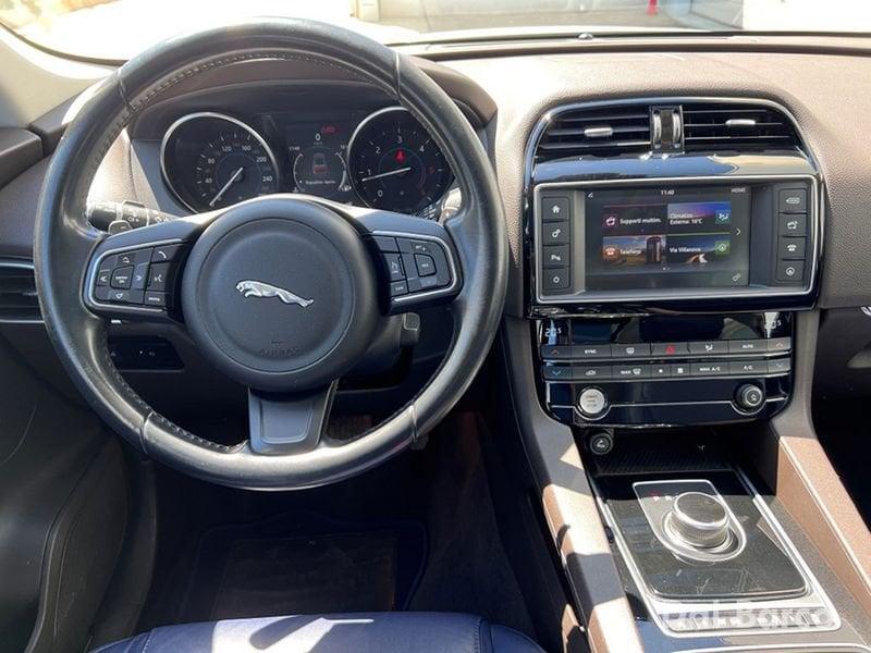 Jaguar F-Pace 2.0d 180 CV AWD aut. Prestige
