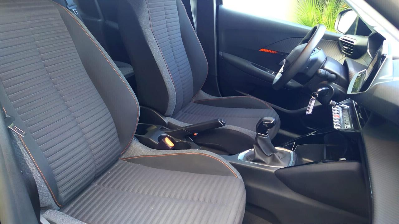 Peugeot 208 PureTech 75cv anche GPL ufficiale