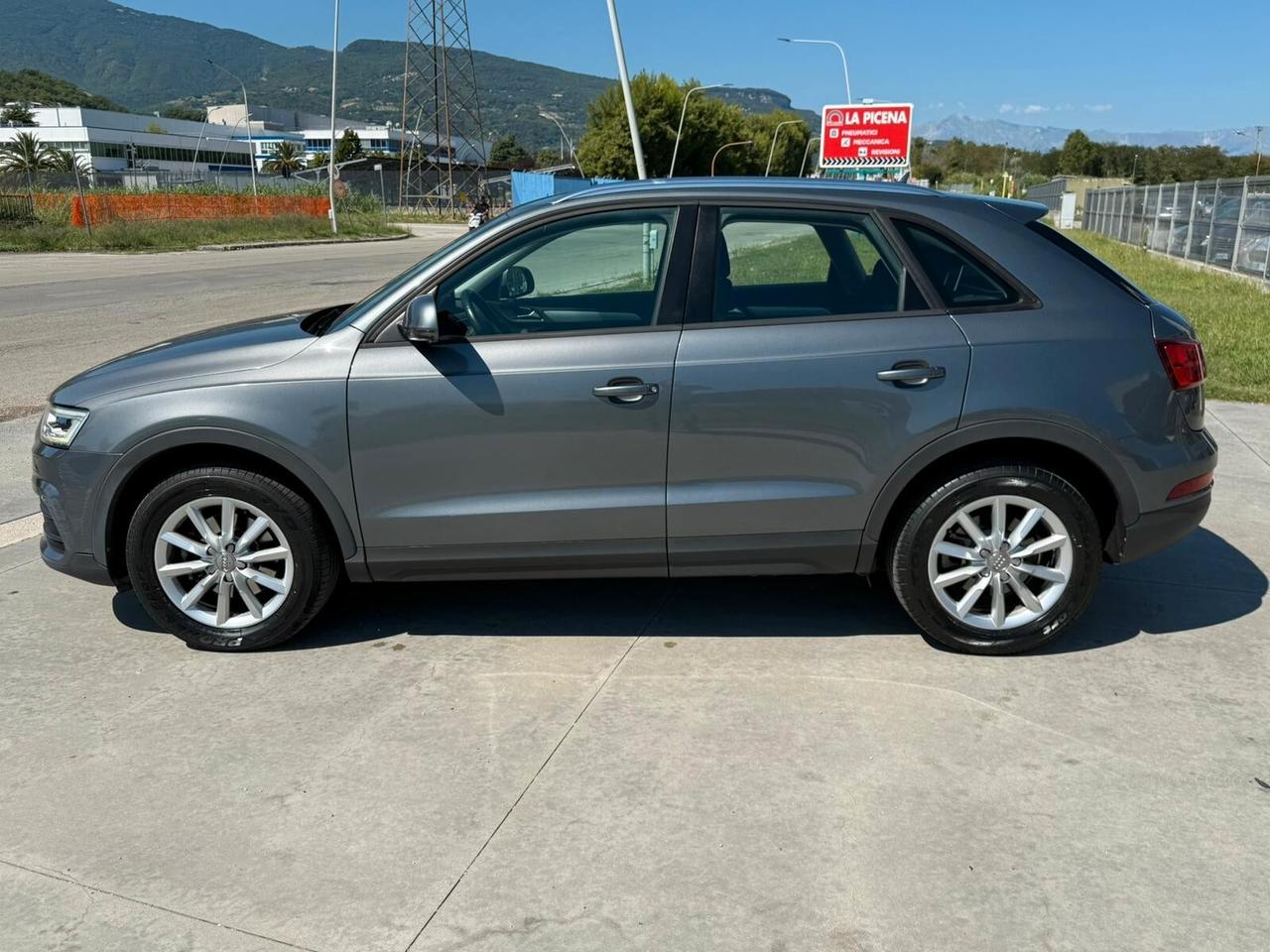 Audi Q3 2.0 TDI 150 CV 6m Business