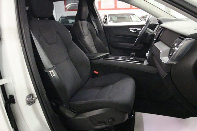 VOLVO XC60 B4 (d) AWD Geartronic Business