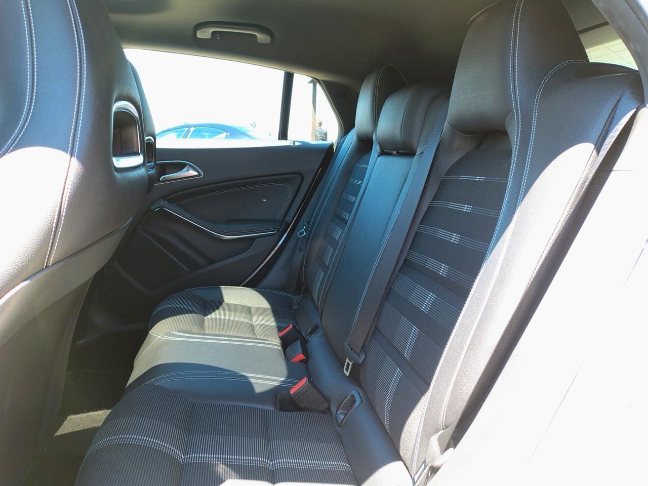Mercedes-benz CLA 180 d Automatic Premium