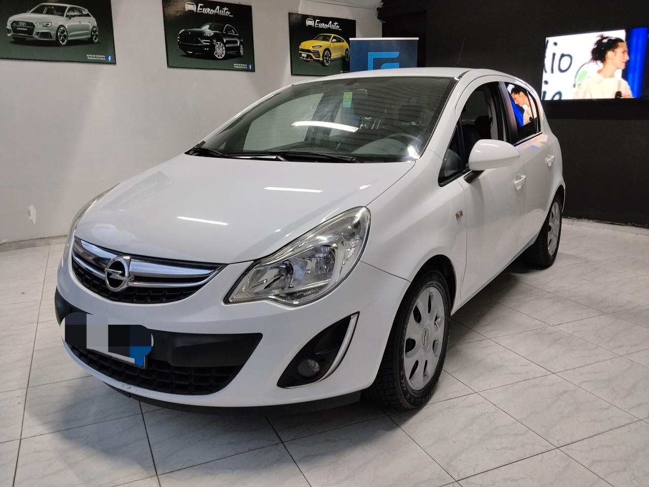 Opel Corsa 1.2 benzina 2011 CON GARANZIA