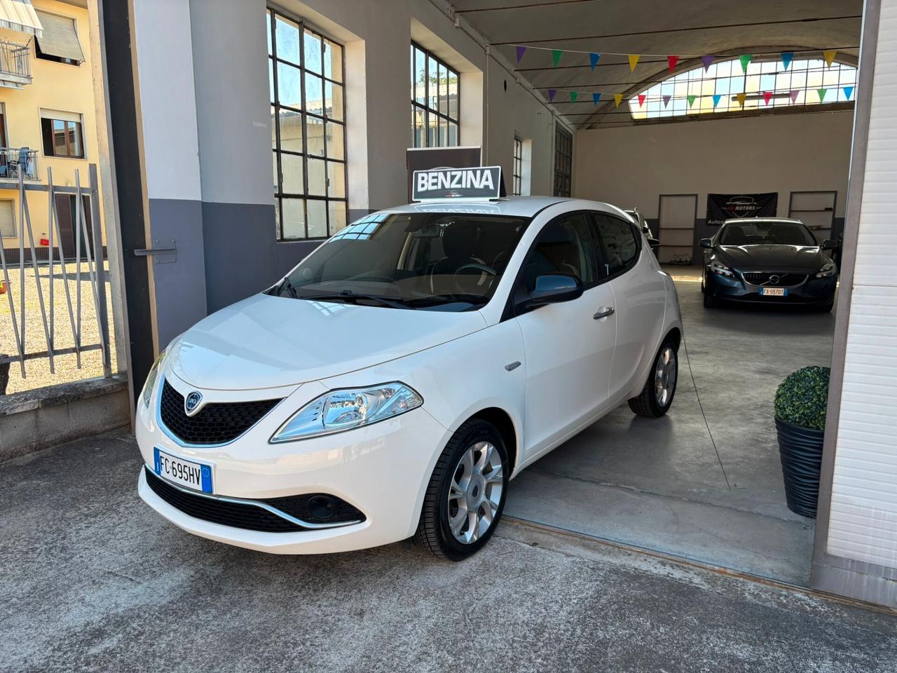 Lancia Ypsilon 1.2 69 CV Platinum