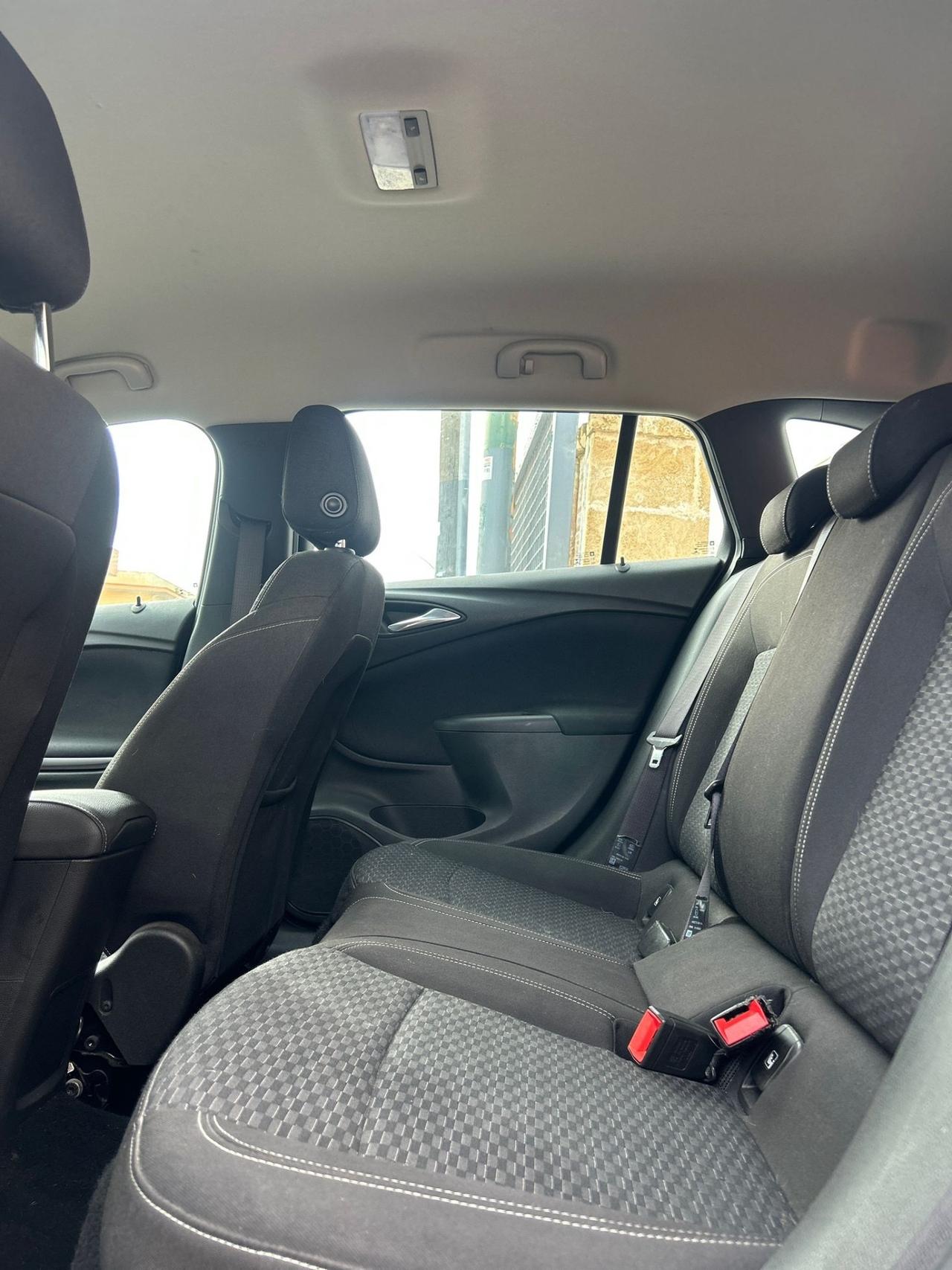 Opel Astra 1.6 CDTi 136CV-2019