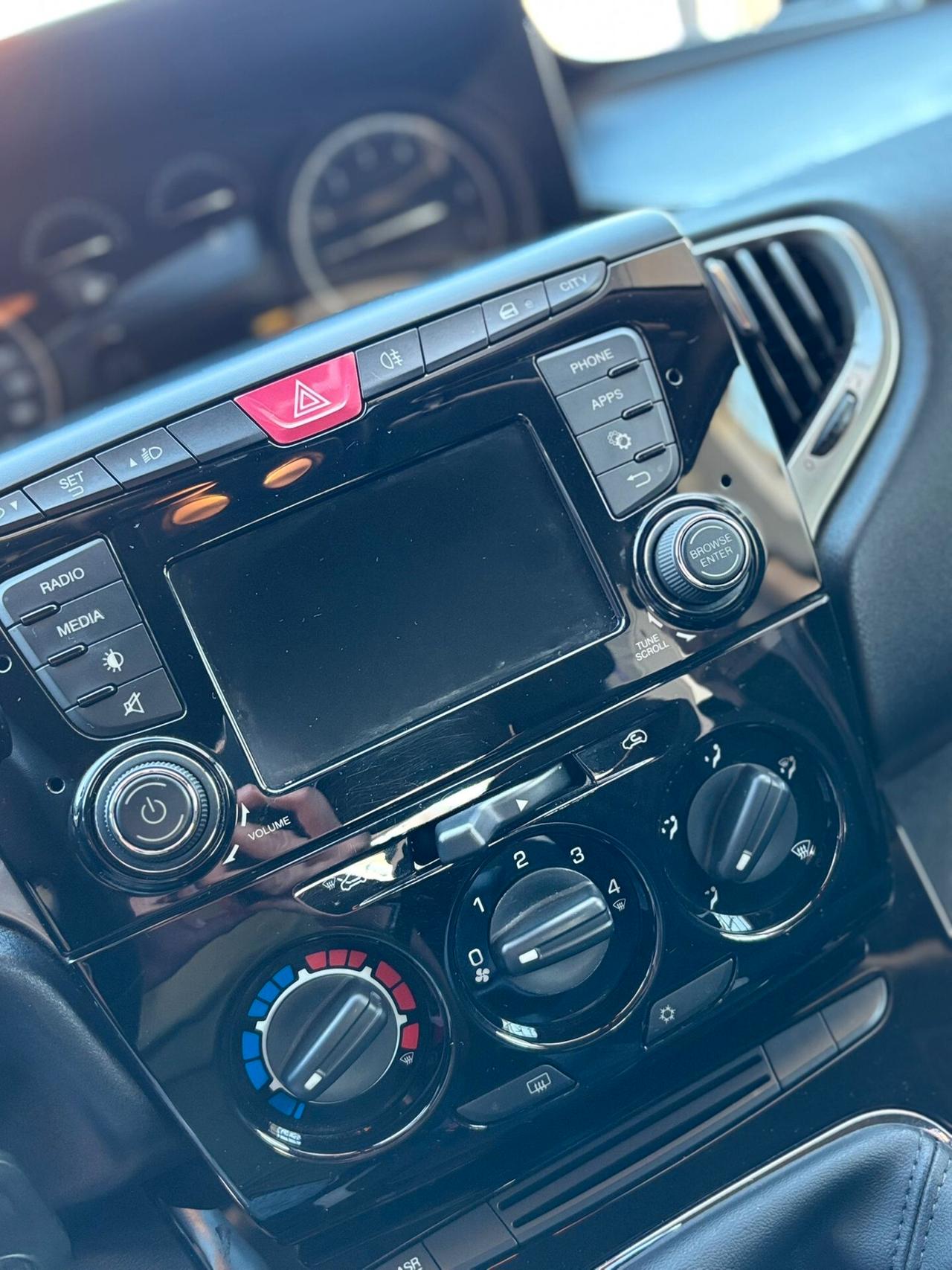 Lancia Ypsilon 1.2 69 CV Platinum