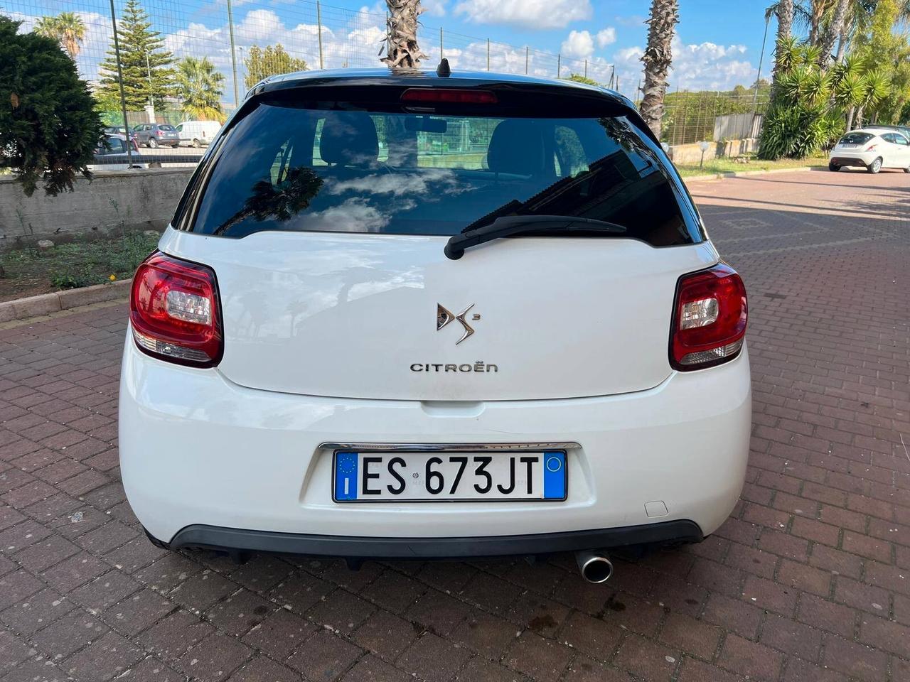Ds DS3 3 1.2 VTi 82 Just Black