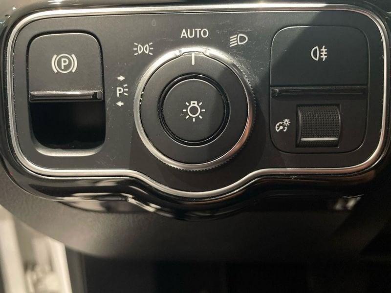 Mercedes-Benz CLA Shooting Brake 180 Sport auto