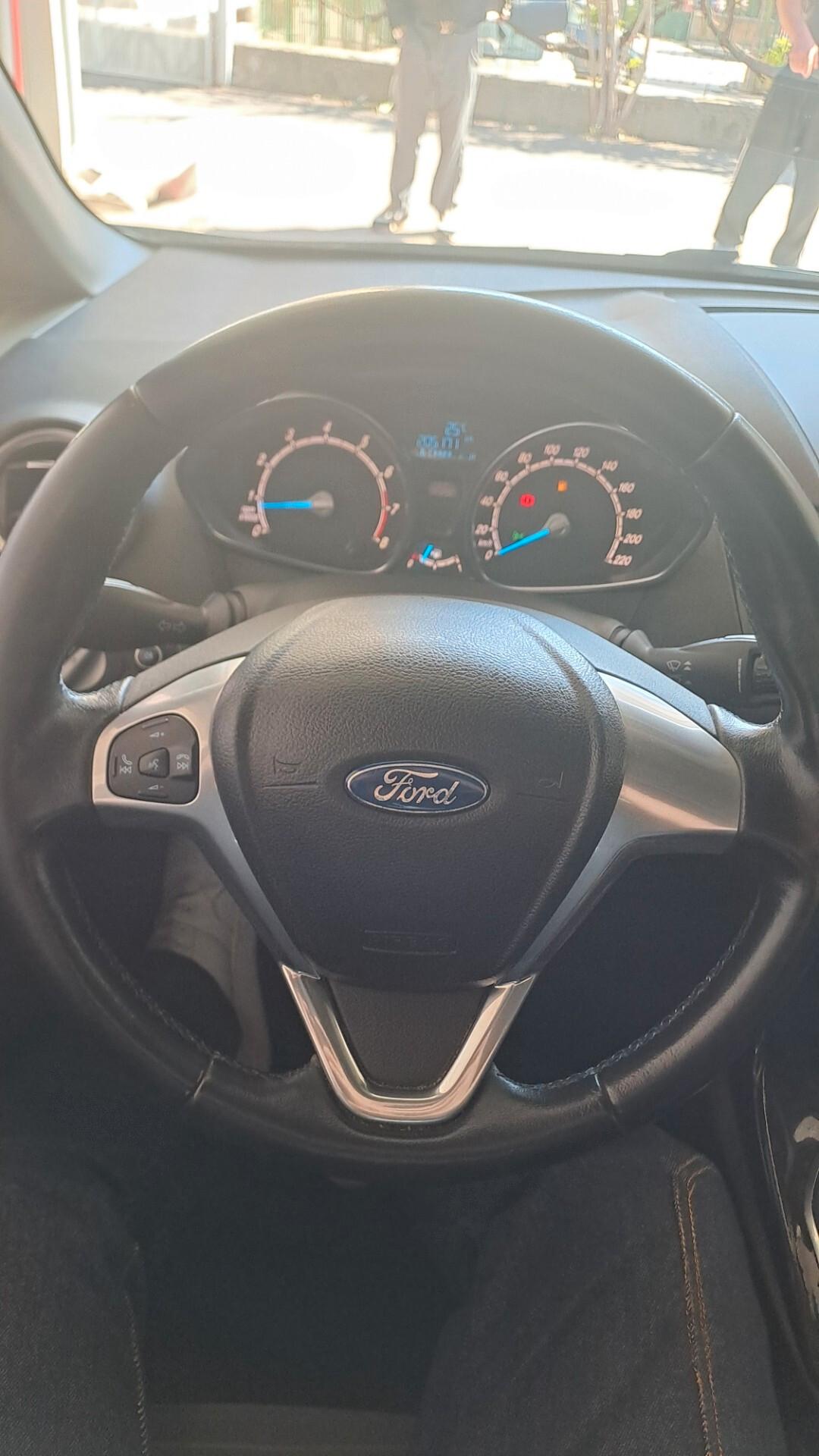 Ford Fiesta GPL 5 porte Titanium