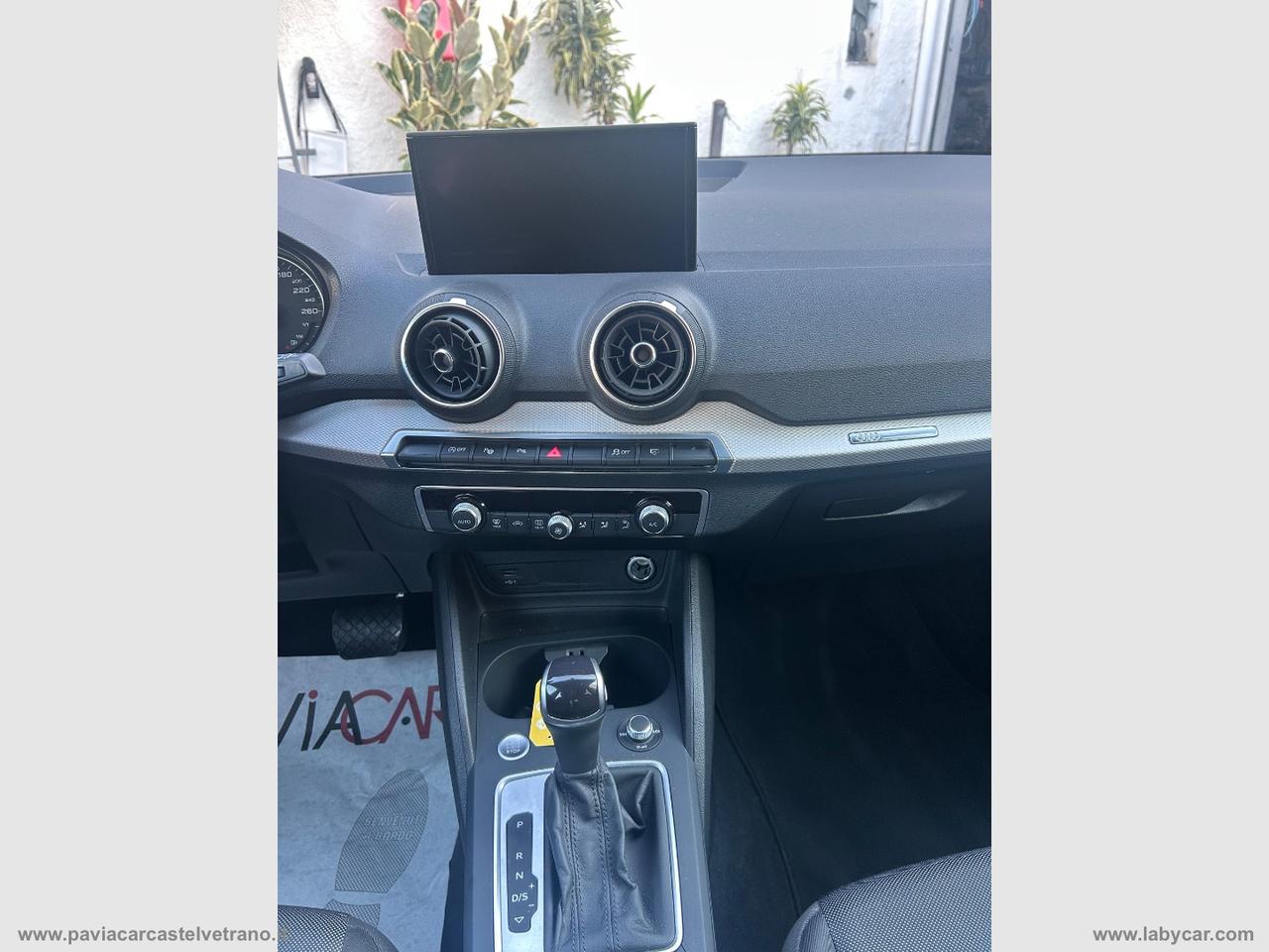 AUDI Q2 30 TDI S tronic Identity Black