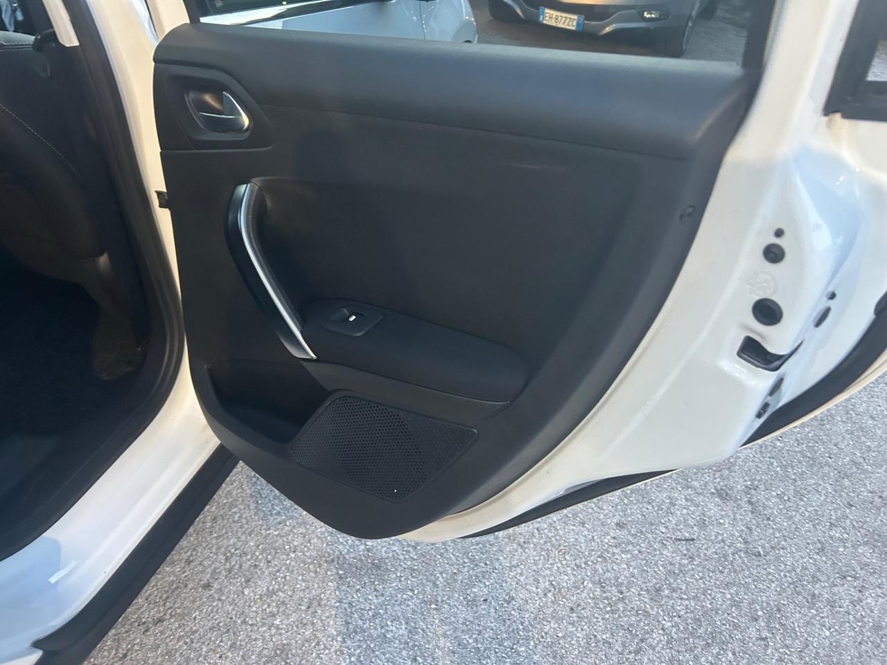 Peugeot 2008 1.6 e-HDi 115 CV Stop&Start 120000km