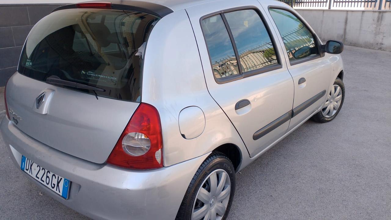 Renault Clio Storia 1.2 5 porte GPL Confort