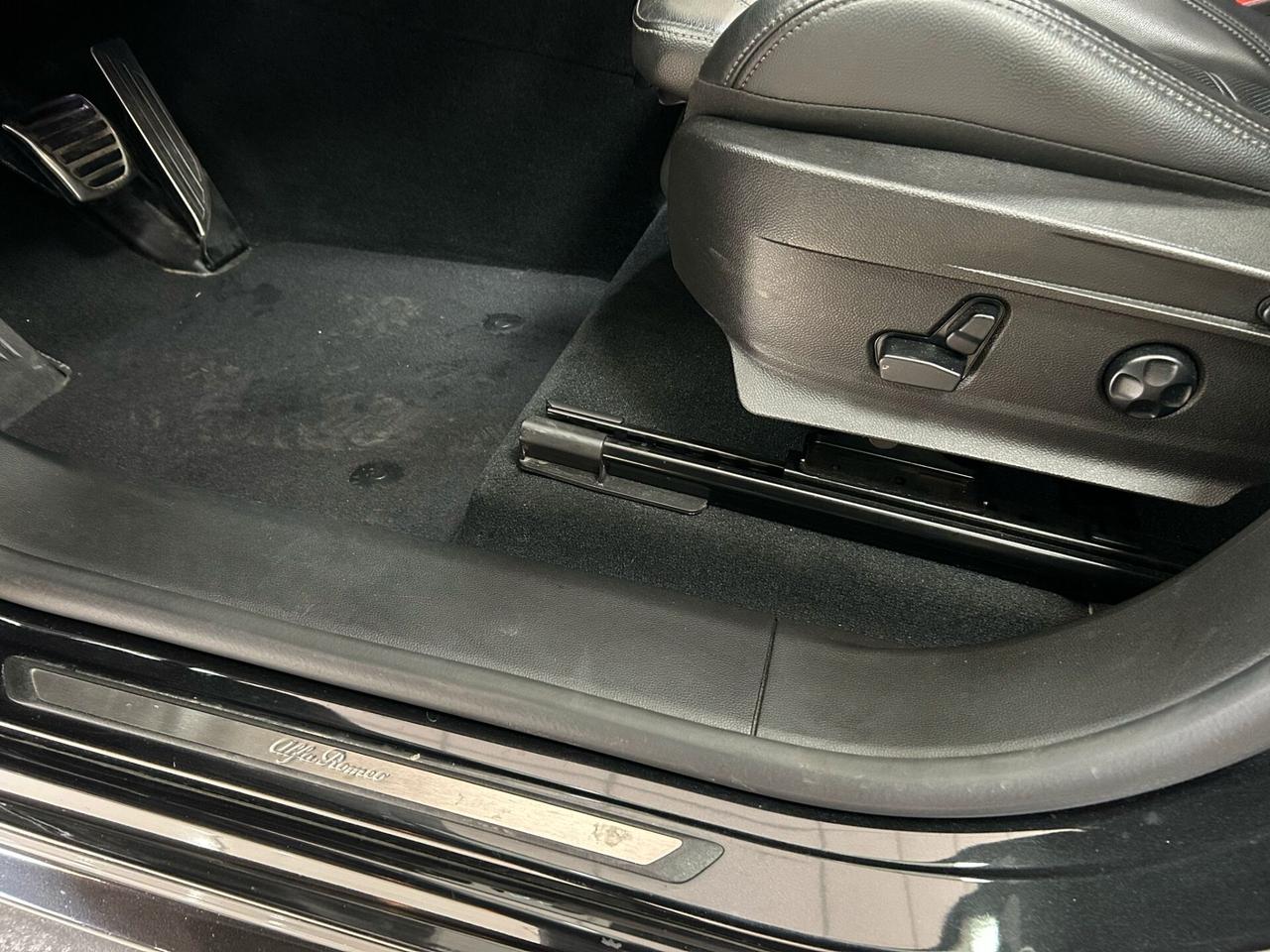 Alfa Romeo Stelvio 2.2 Turbodiesel 210 CV AT8 Q4 Veloce