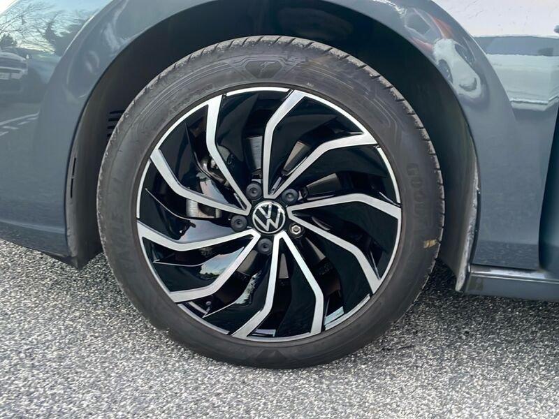 Volkswagen Golf VIII 2020 1.0 etsi evo Life 110cv dsg