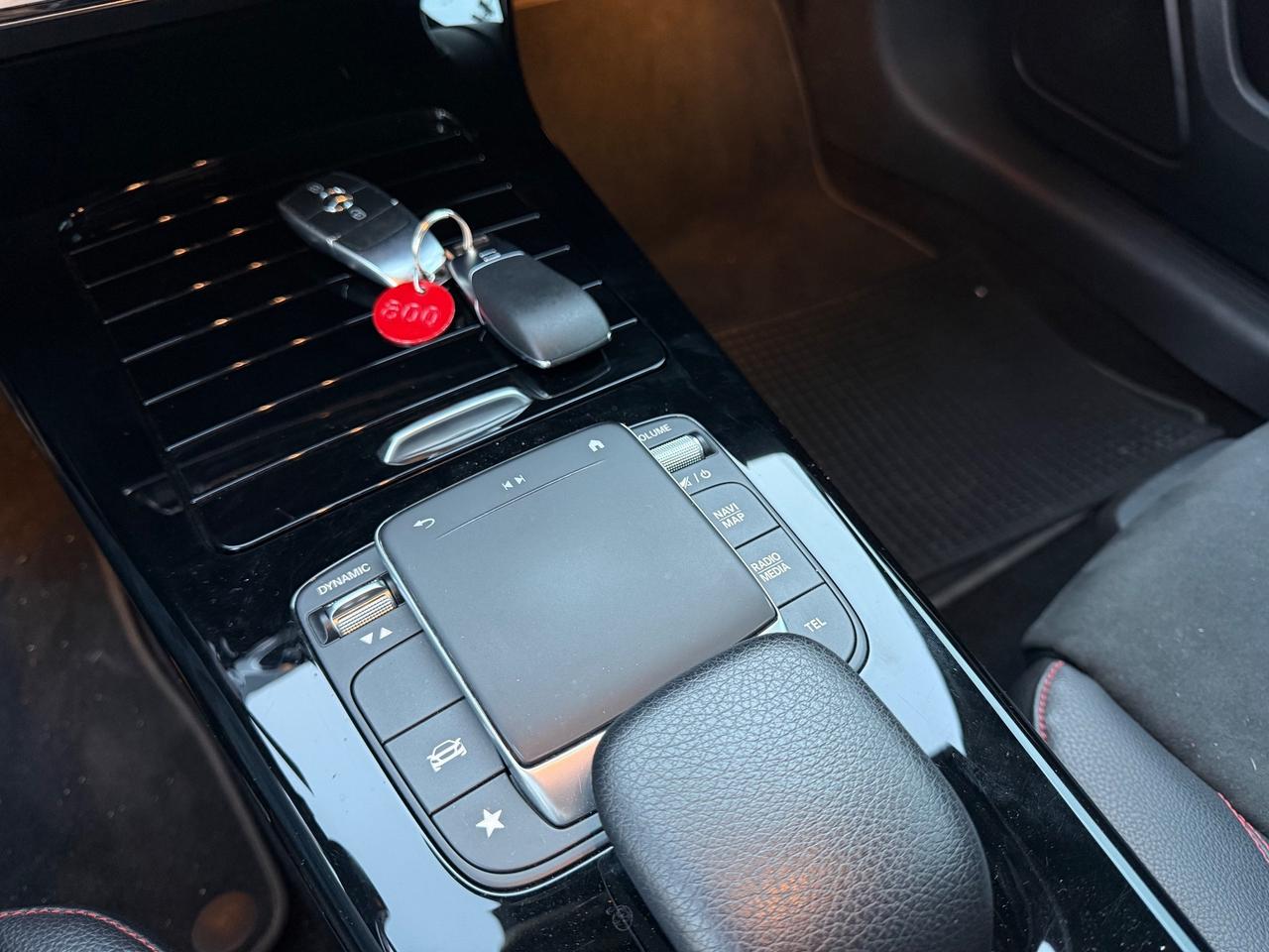 Mercedes-benz A 200 Automatic Premium AMG LINE