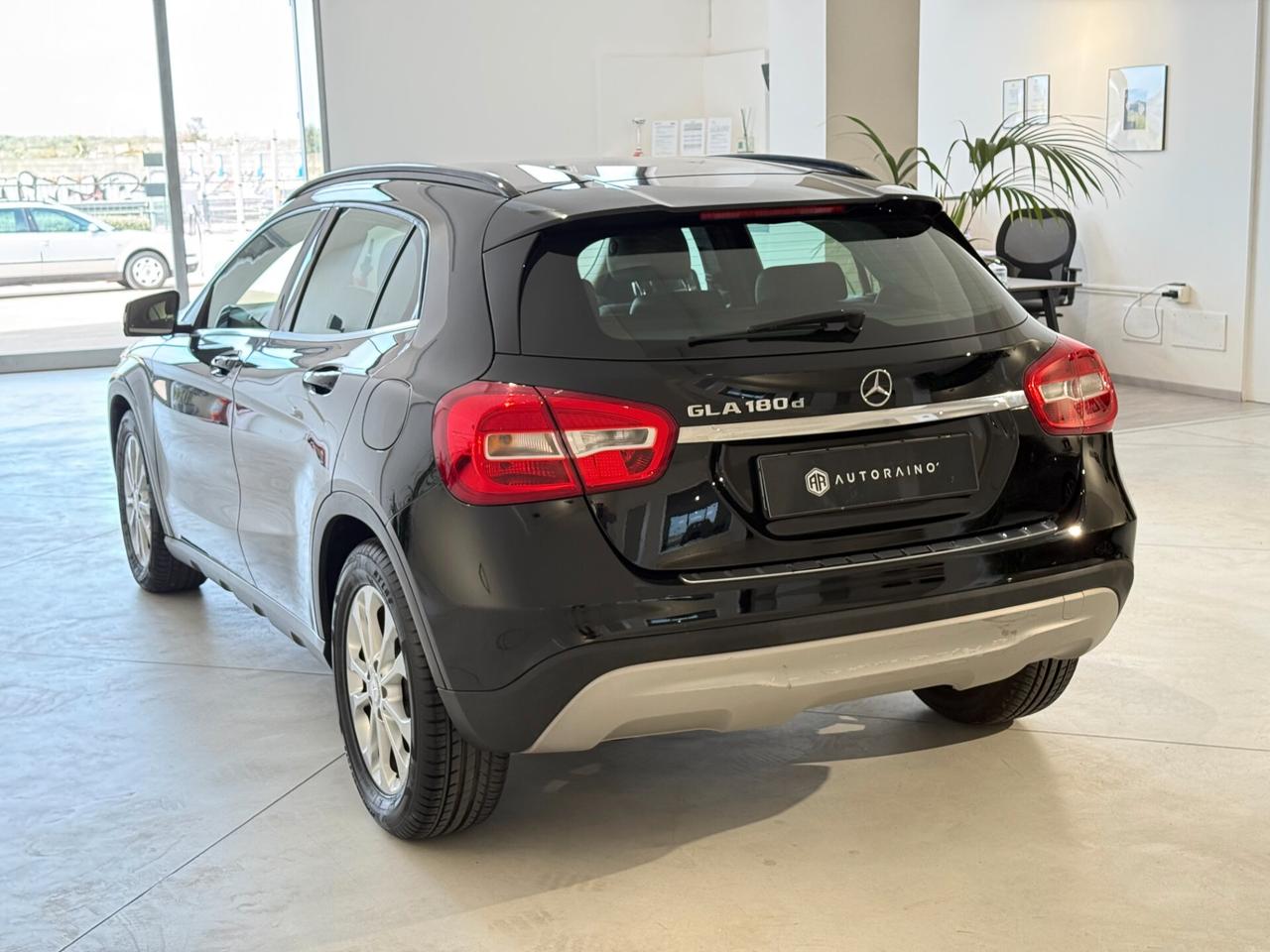 Mercedes-benz GLA 180 d Automatic Business