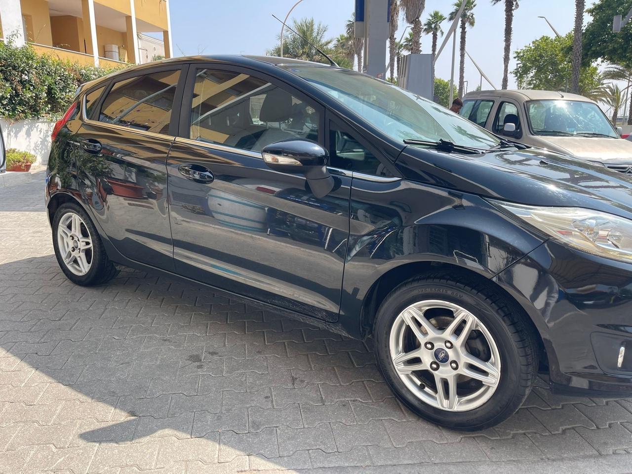 Ford Fiesta 1.5 TDCi 75CV 5 porte Titanium