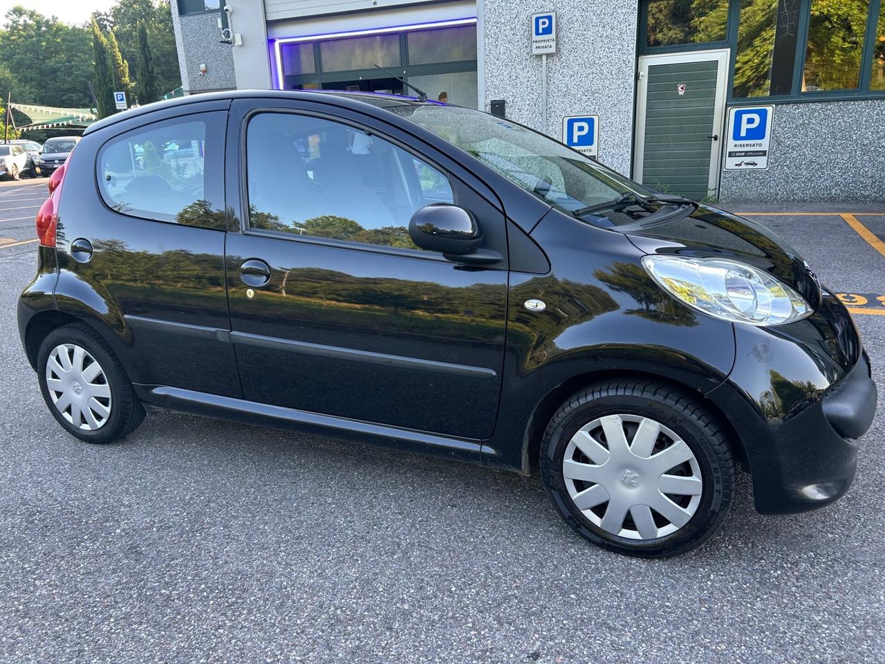 Peugeot 107 1.0 68CV 5p. Plaisir*Neo patentati *