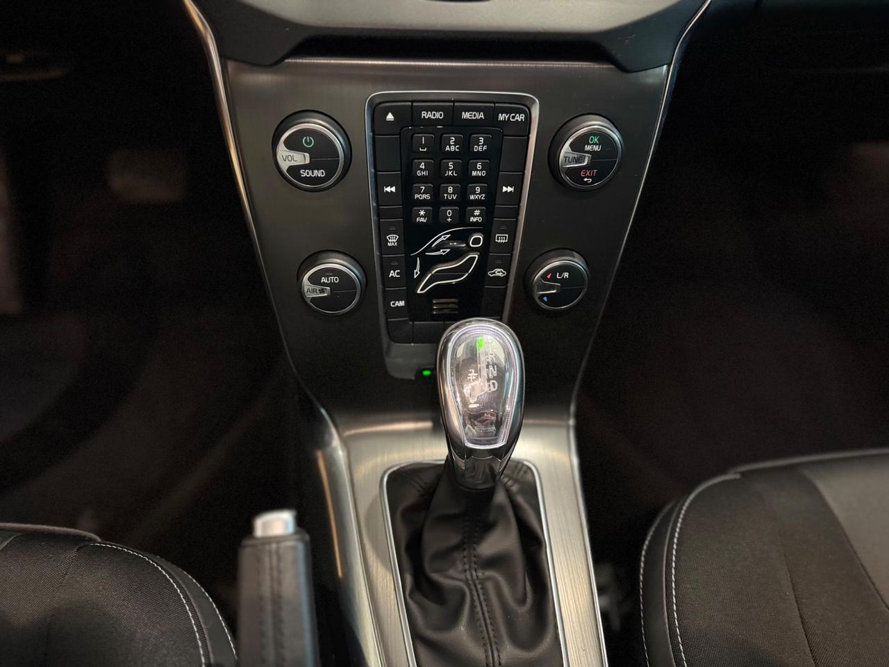 Volvo V40 D3 Geartronic Summum