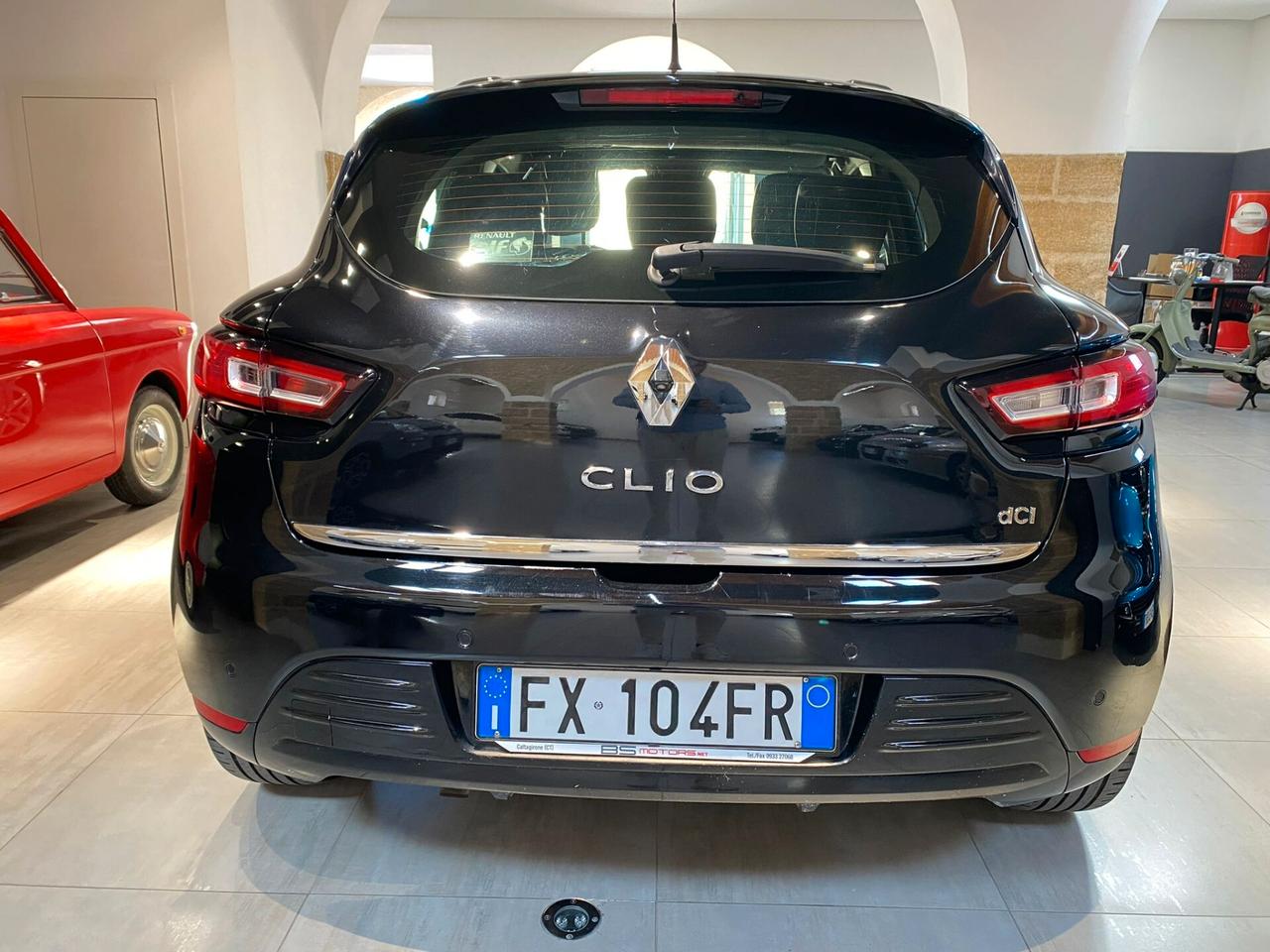 Renault Clio dCi 8V 75 CV 5 porte Moschino Zen