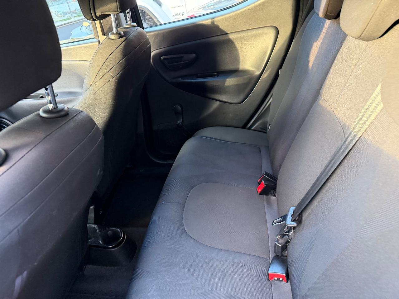 Lancia Ypsilon 1.0 FireFly 5 porte S&S Hybrid Ecochic Gold