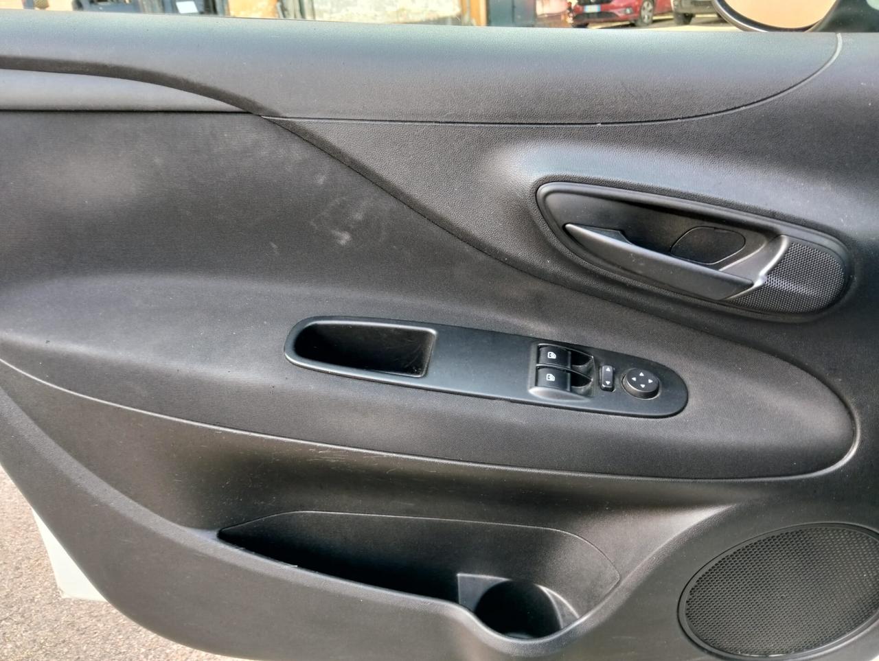 Fiat Punto 1.2 Benzina 5P Street 2014