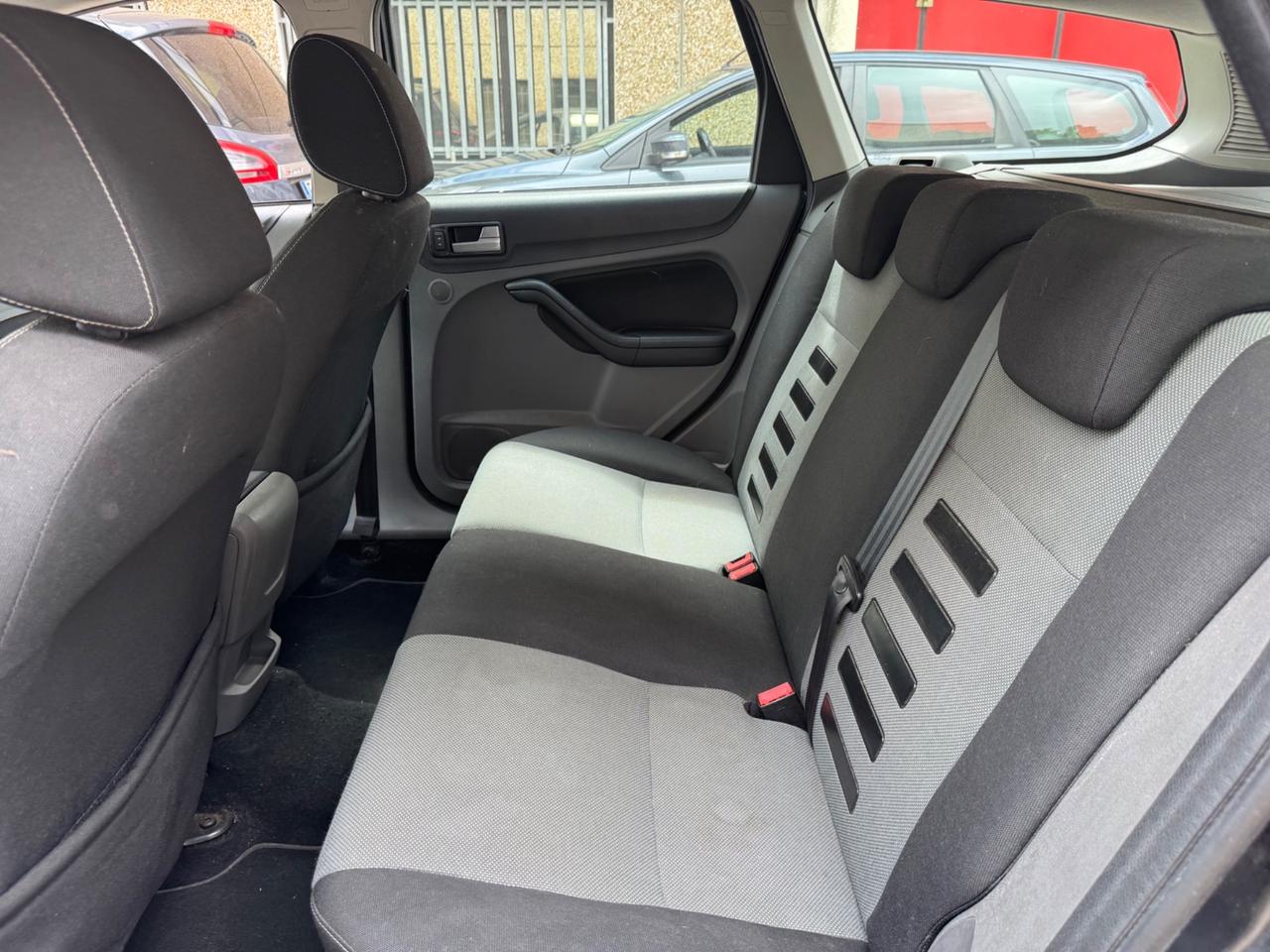 Ford Focus 1.6 TDCi (110CV) 5p. Tit. DPF