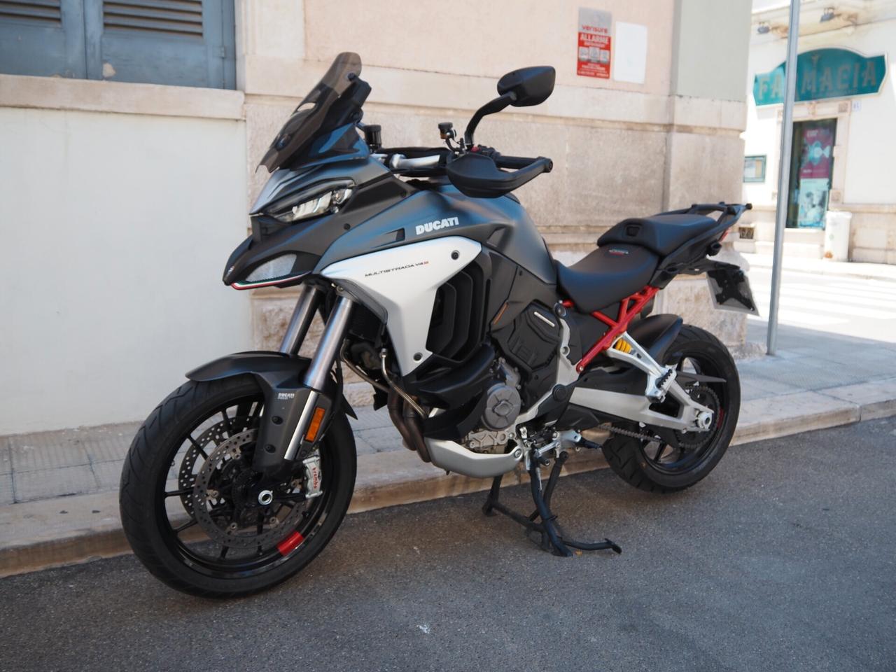 Ducati Multistrada V4 S Full
