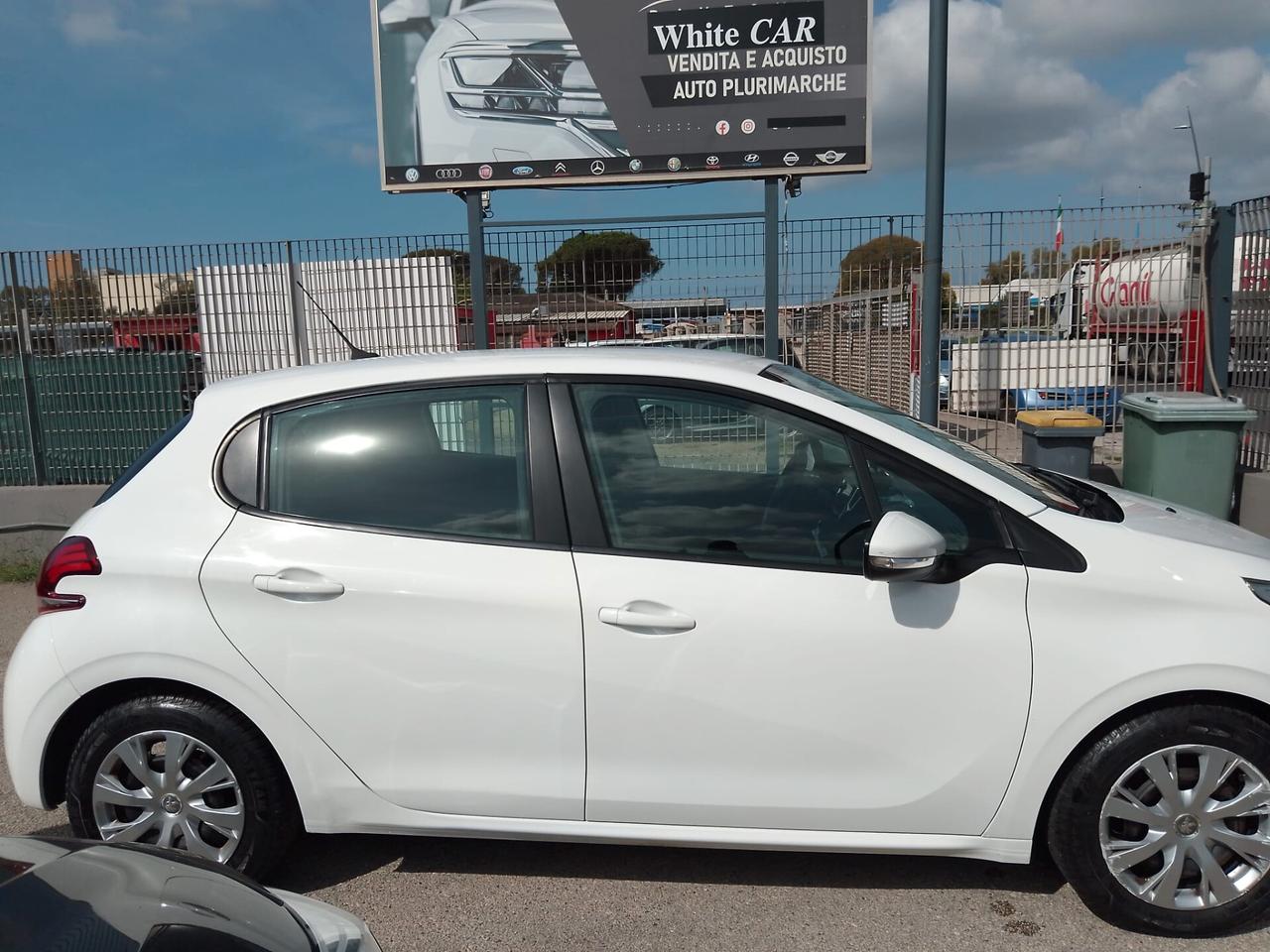 Peugeot 208 BlueHDi 100 5 porte Allure