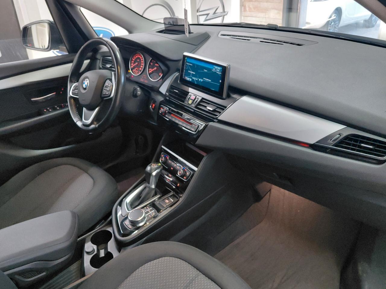 Bmw 2er Active Tourer 218d xDrive Advantage