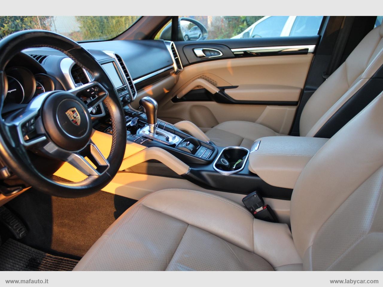 PORSCHE Cayenne 3.0 Diesel Platinum Edition