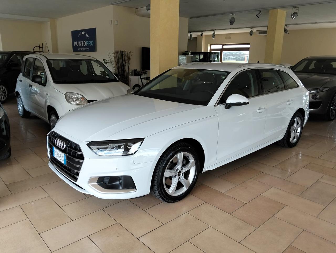 Audi A4 Avant 35 TDI/163 CV S tronic Business Advanced
