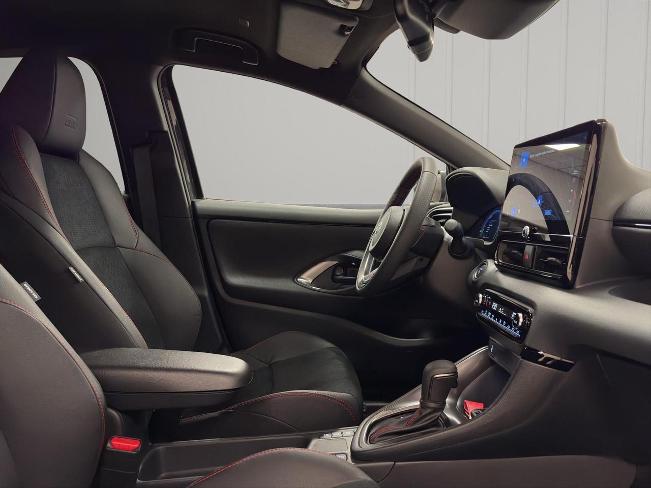 Toyota Yaris 1.5h 130 GR Sport