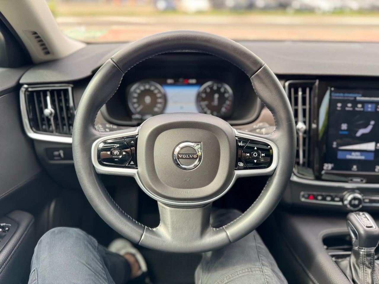 Volvo V40 Cross Country Momentum 2.0 T5 #5705